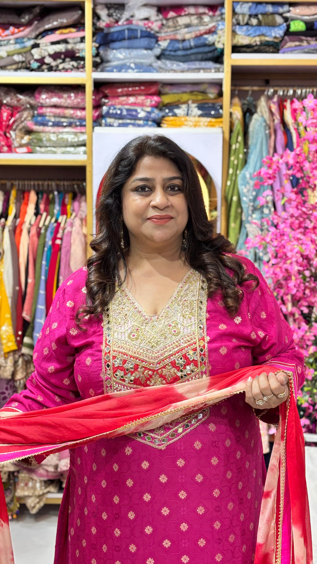 Festive Suit Set with Statement Tie-Dye Border Dupatta