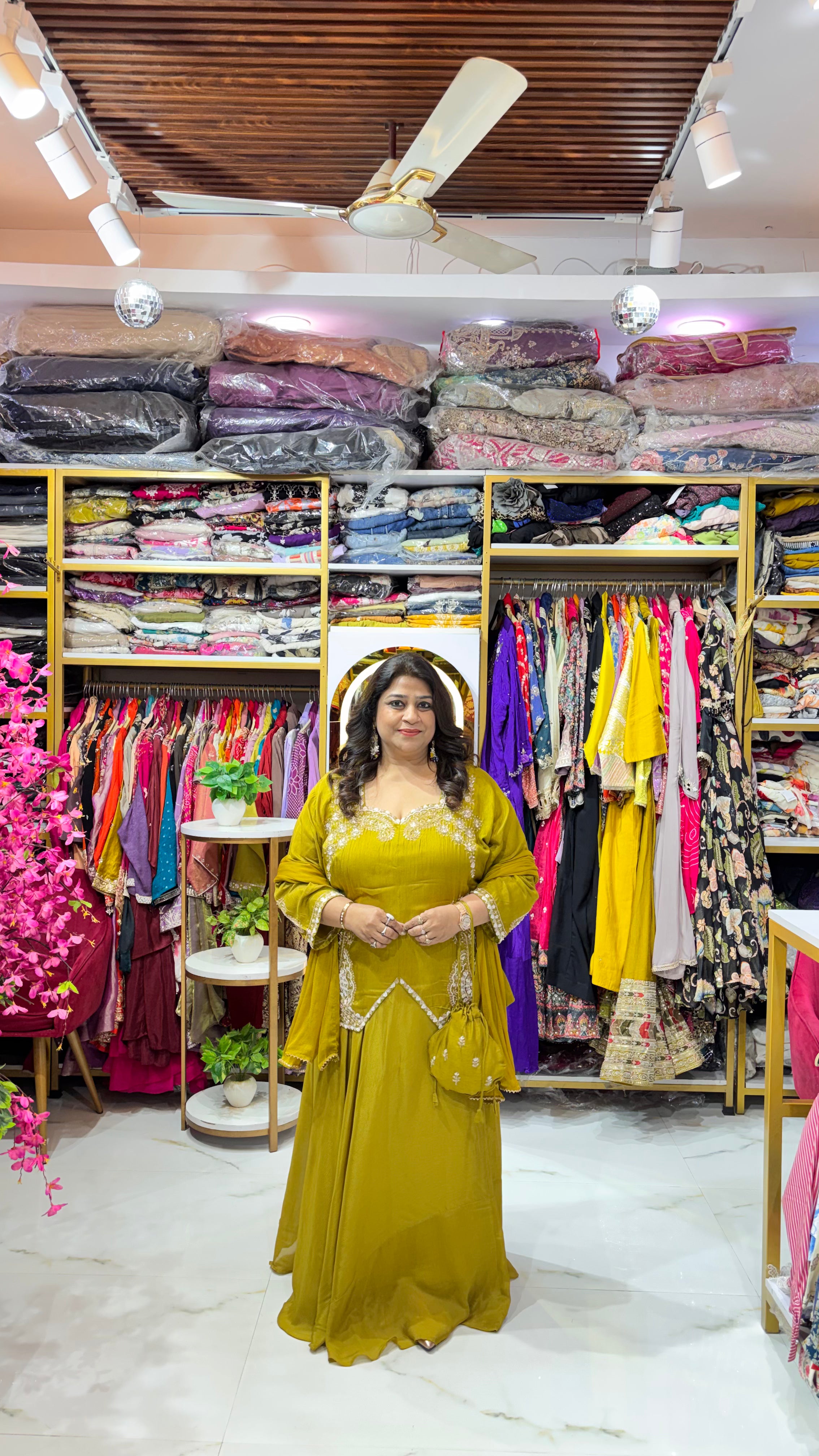 4-Piece Short Kurti Skirt Set with Dupatta & Potli